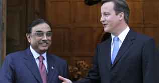 Zardari calls on Cameron at Chequers