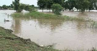 River bank demolished to avert flood waters reaching Parco