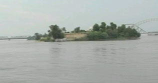 800,000 cusecs of flood water to reach Kotri Barrage in 24 hours