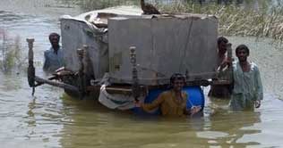 Flood batters Kutcha areas of Sindh; Jacobabd under threat
