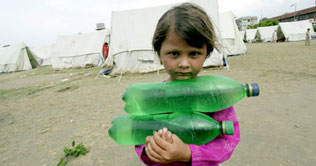 World reluctant in sending aid to Pakistan due to poor past record: Report