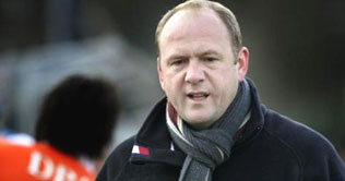 Pakistan hockey coach Heuvel arrives and joins the camp