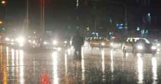 Heavy downpour in different cities of Punjab