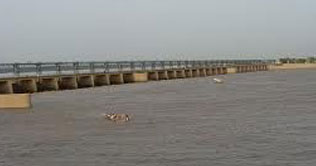 Out-flow at Kotri Barrage above 938 thousand cusecs 