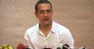 Aamir Khan launches film DVD of 3 Idiots