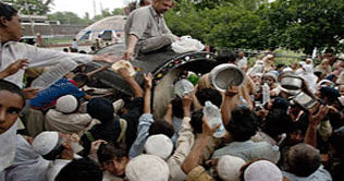 Flood affectees stage hunger strike against govts slow response