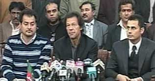 Corrupt leaders trying to destabilize judicial system: Imran