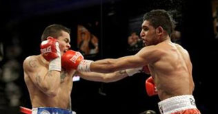WBA title: Amir Khan victorious in fight of the year