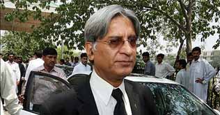 SC not entitled to annul Presidents immunity: Aitzaz