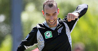 Kiwis trounce Bangladesh in 2nd ODI  