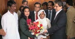 Leaders announce rewards for regions fastest woman