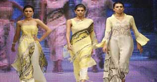 Fashion show held in Lahore