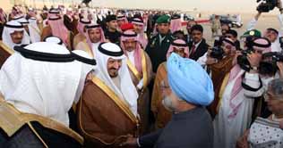 Manmohan reaches S Arabia on 3-day visit 