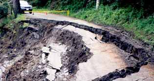 Land sliding in Hunza kills 10, injures 50