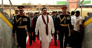 Sri Lankan Tamil party backs former general