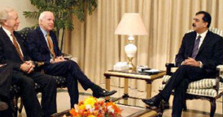 Gilani asks US to transfer drone technology to Pakistan