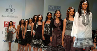 2010: Five fashion weeks in Pakistan