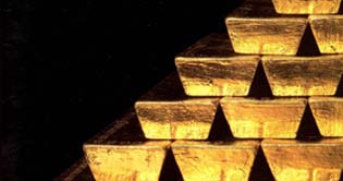 Gold prices up by Rs 750 per tola