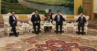 Nawaz Sharif meets Chinese Vice President