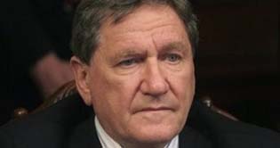 Holbrooke pledges $1b for Pakistan to overcome energy crisis