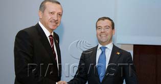 Russian President meets Turkish PM in Moscow
