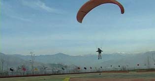 First paragliders show enthralls people in Swat