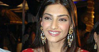 Sonam Kapoor notified for 4th Asian Film Awards