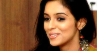 Asin being criticised for shooting for Ready in Sri Lanka