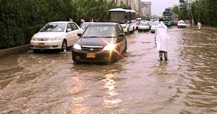 Karachi: Rains disrupt train service, KU postpones all papers