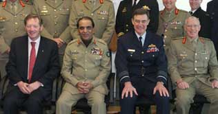 COAS arrives in Pak at conclusion of five-day Australia visit
