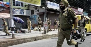 Kashmiri students hold demo in UK against Indian atrocities