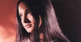 Noor takes divorce from Vikram