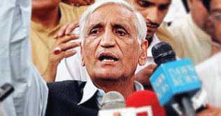 Bashir Bilour undermines importance of degrees