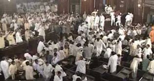 India: Slippers thrown at Speaker Bihar Assembly