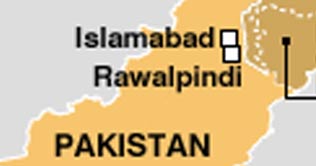 Three cops among six hurt in Pindi court firing