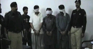 Men in police uniform rescue accomplice in Mochiwala