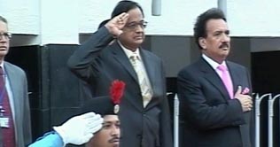 Chidambaram, Malik discuss Mumbai attack probe 