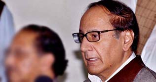  Shujat declines to support mid-term polls