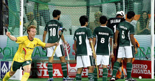 Australia beat Pakistan 2-1 in hockey WC