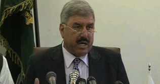 Some elements are trying to misguide business community: Farooq Saeed