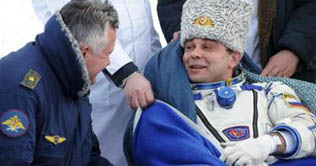 Russian spacecraft lands in Kazakhstan
