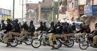 Karachi: Gunfight futile, Razzaq Commando escapes