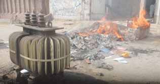 Faisalabad: Demo, shutter down against power outages 