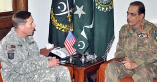 Rawalpindi: David Petraeus calls on COAS