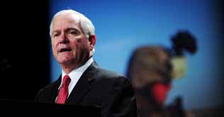 Gates lauds Pakistans commitment to fighting extremists