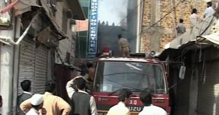 Quetta: Fire breaks out at Liaqat Bazar 