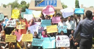Students held protest against PU for not recognizing their degrees