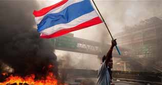 Bangkok: Red Shirts adamant, another 17 dead, over 85 wounded