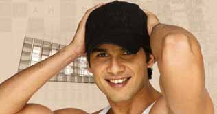 Shahid Kapoor won't mind singing