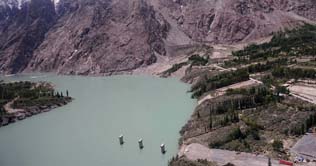Hunza Lake: Water level increases, dam to break due to pressure